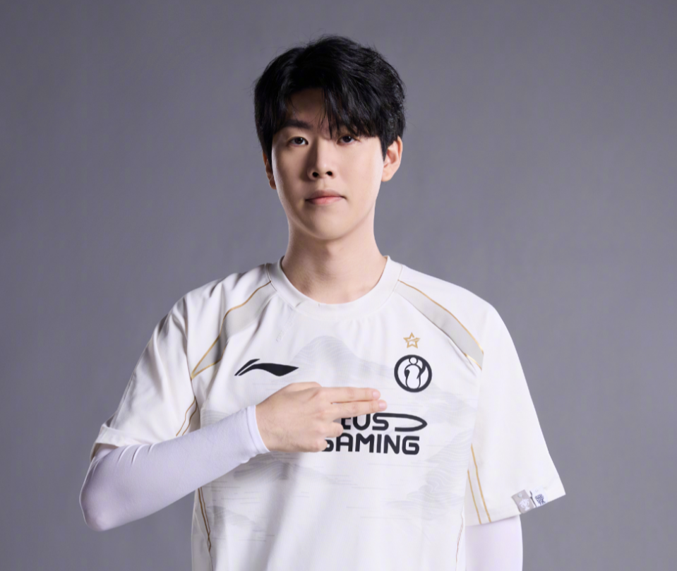 勞塔羅閃耀 勞塔羅閃耀