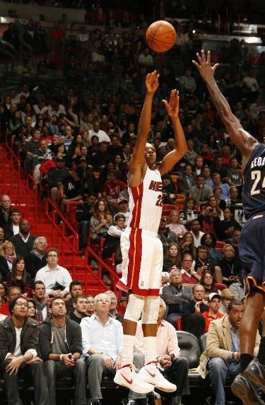 库里几乎定 库里几乎定